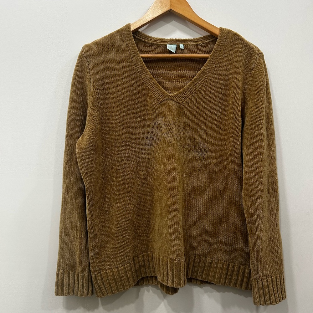 Women's V-Neck Sweater - Brown